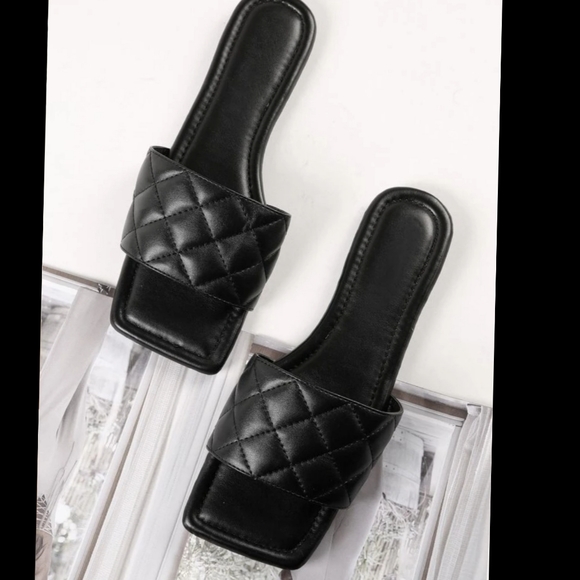 💟JUST IN '💕Quilted Vegan Leather Open-Toe - Picture 4 of 4